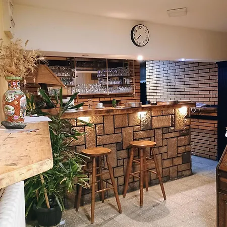 Sobe Sa Zasebnim Kupatilom - Prenociste Zajazd